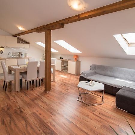Apartman Marinko Кърк Екстериор снимка