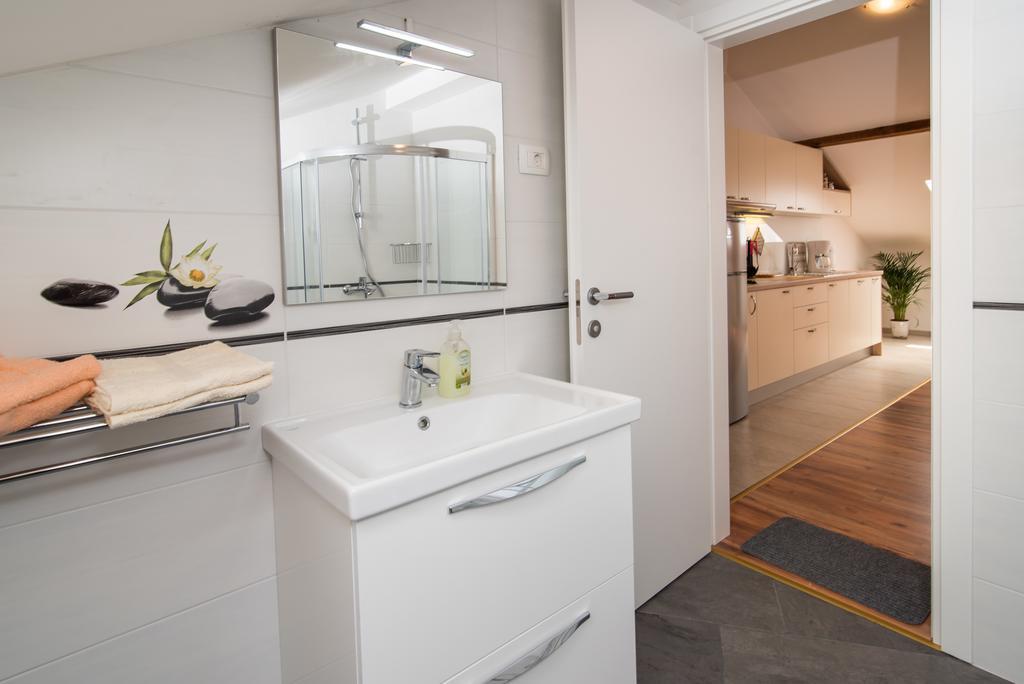 Apartman Marinko Кърк Екстериор снимка