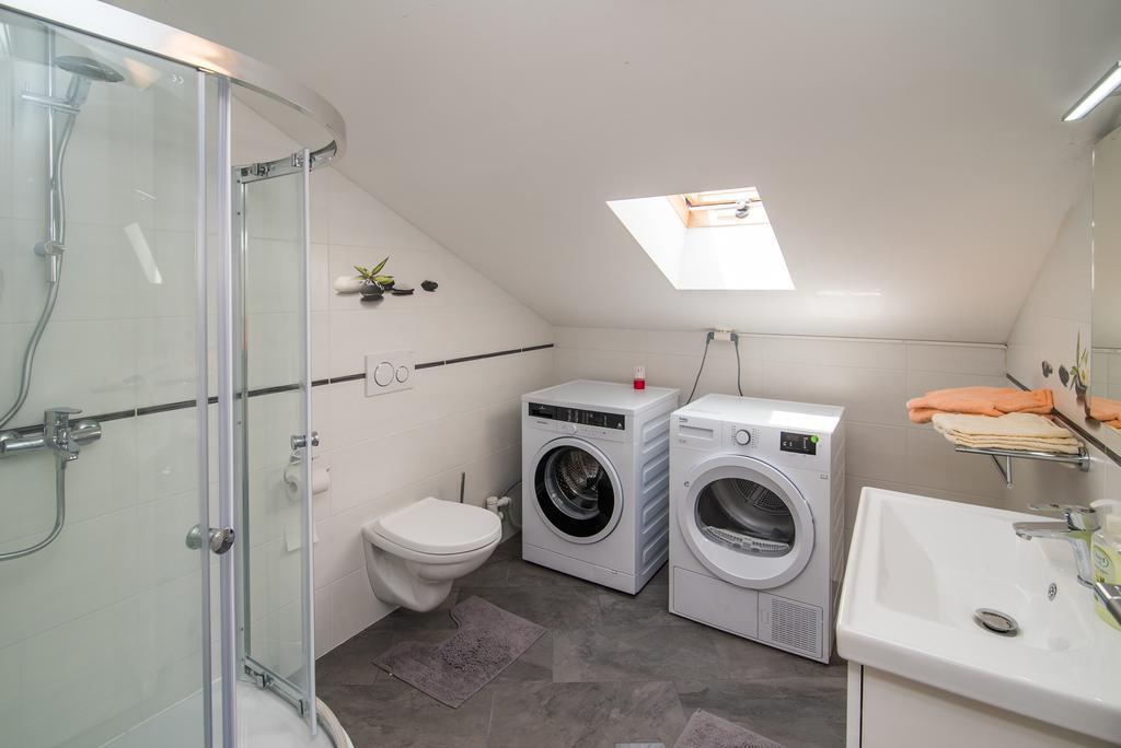Apartman Marinko Кърк Екстериор снимка