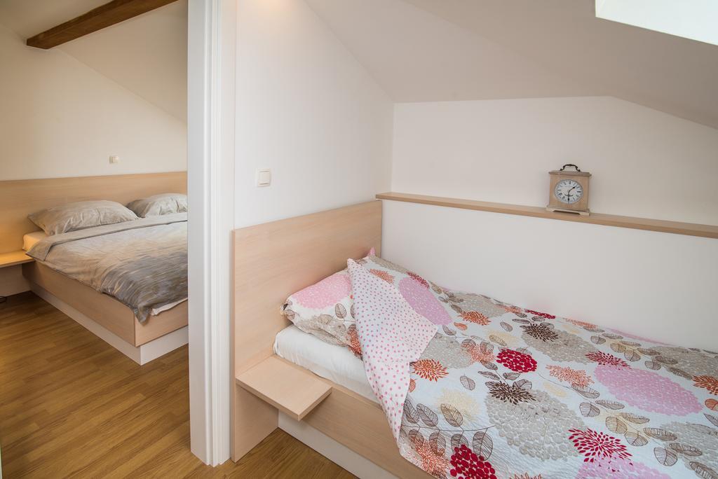 Apartman Marinko Кърк Екстериор снимка